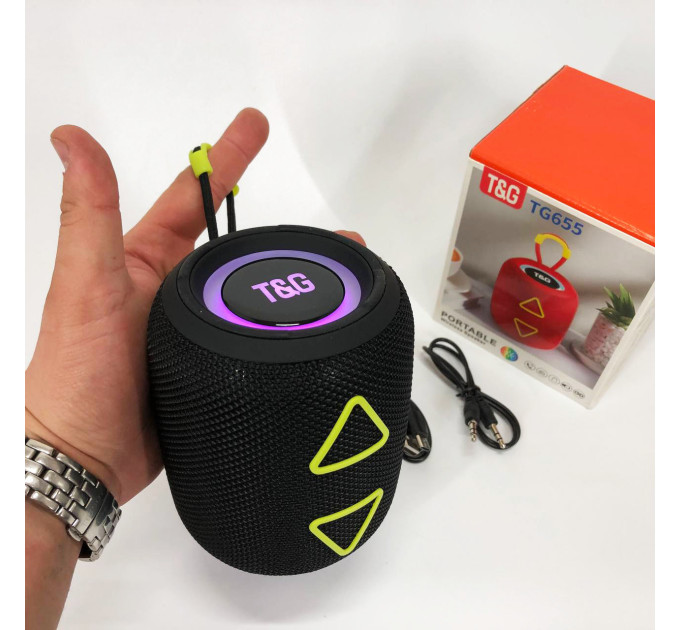 Портативна колонка TG655 5W з RGB підсвічуванням та ремінцем, Bluetooth колонка для вулиці. Колір: чорний