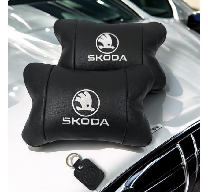 Автомобильные подушки 2 шт на подголовник Skoda / Шкода, из натуральной кожи, стильный аксессуар для вашего авто