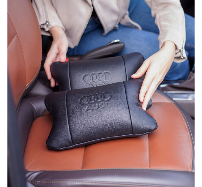 Набір шкіряних подушок Audi + брелок у подарунок, подушки на підголовник у авто