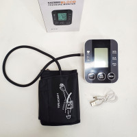 Автоматический тонометр для измерения давления с работой от батареек USB ЖК-дисплеем индикатором заряда