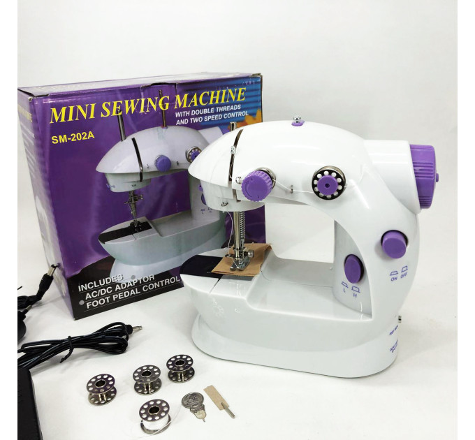 Мини швейная машинка FHSM 202 4 в 1 с педалью и подсветкой + адаптер 220V, Швейная машина для детей