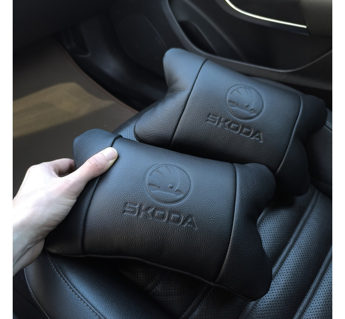 Набор авто подушек Skoda из натуральной кожи + брелок, Автоподушка на подголовник